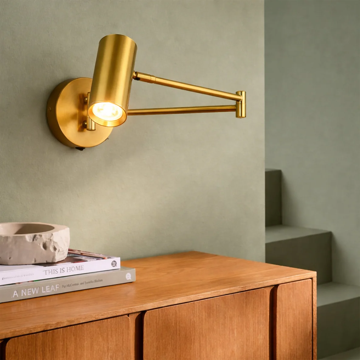 Wall lamp Beatrice Swing Arm with charging ports brs