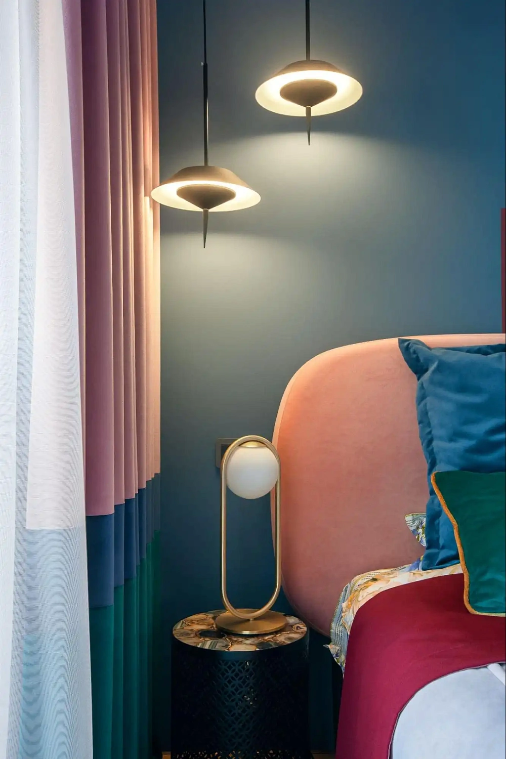 The Memphis-style apartment