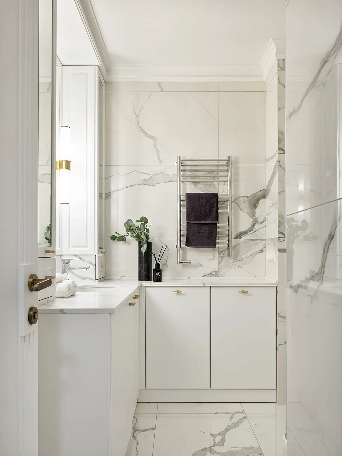 Apartment with universal layout