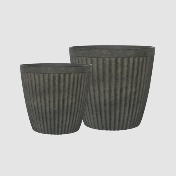 Elwood Set of 2 Tall Planters Black