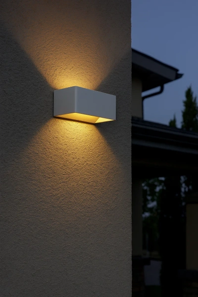 Wall light Mia WHT 3CCT Up-Down LED HV3665T-WHT IP65