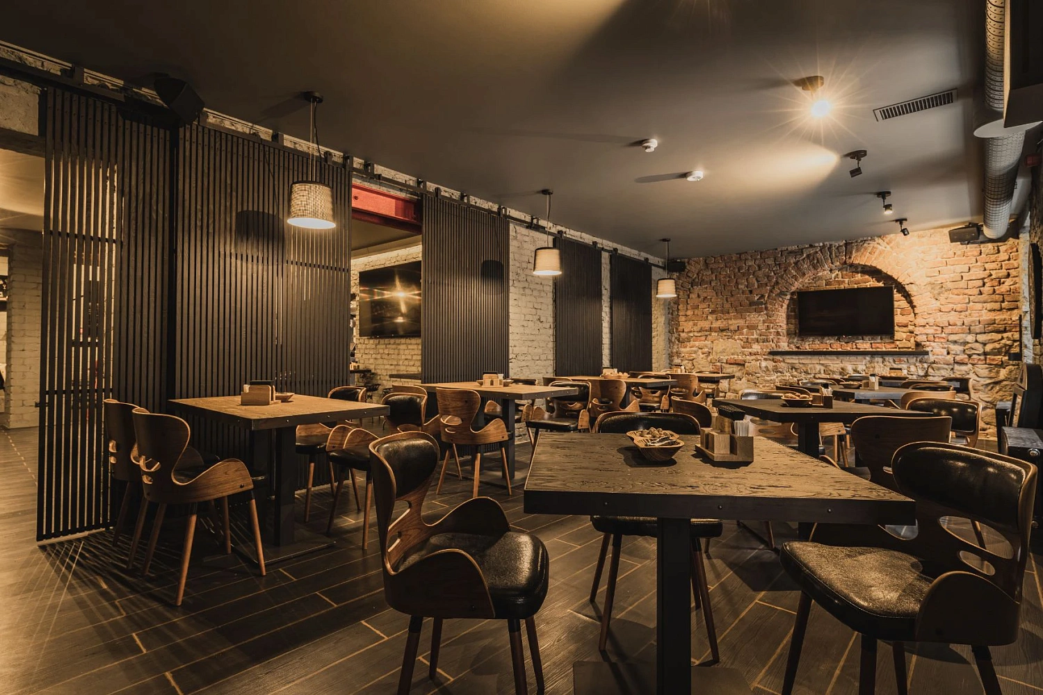 "Two more beers" restaurant