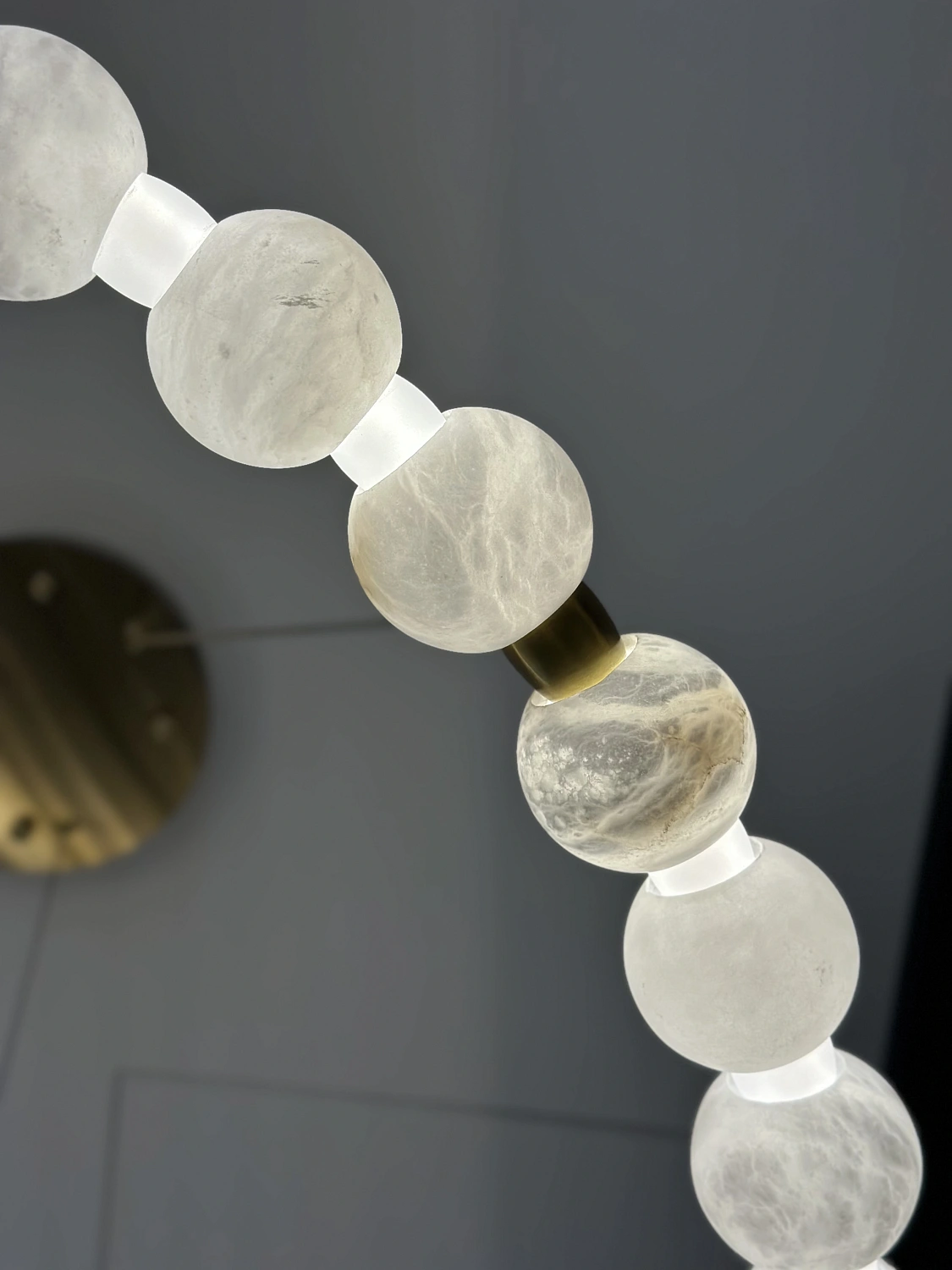 Lighting Trend 2025: The Return of Alabaster Marble lights