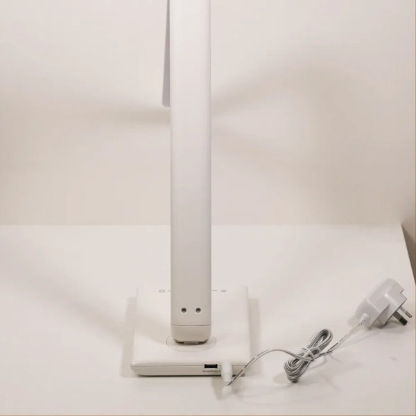 Desk lamp LUKE LED WHITE TOUCH DIM USB PORT Desk lamp LUKE LED WHITE TOUCH DIM USB PORT
