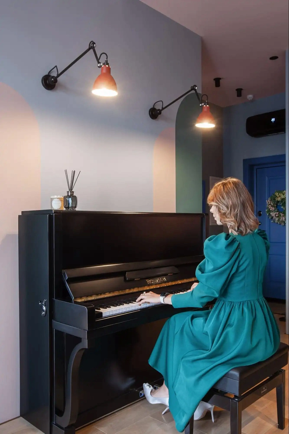 The Memphis-style apartment